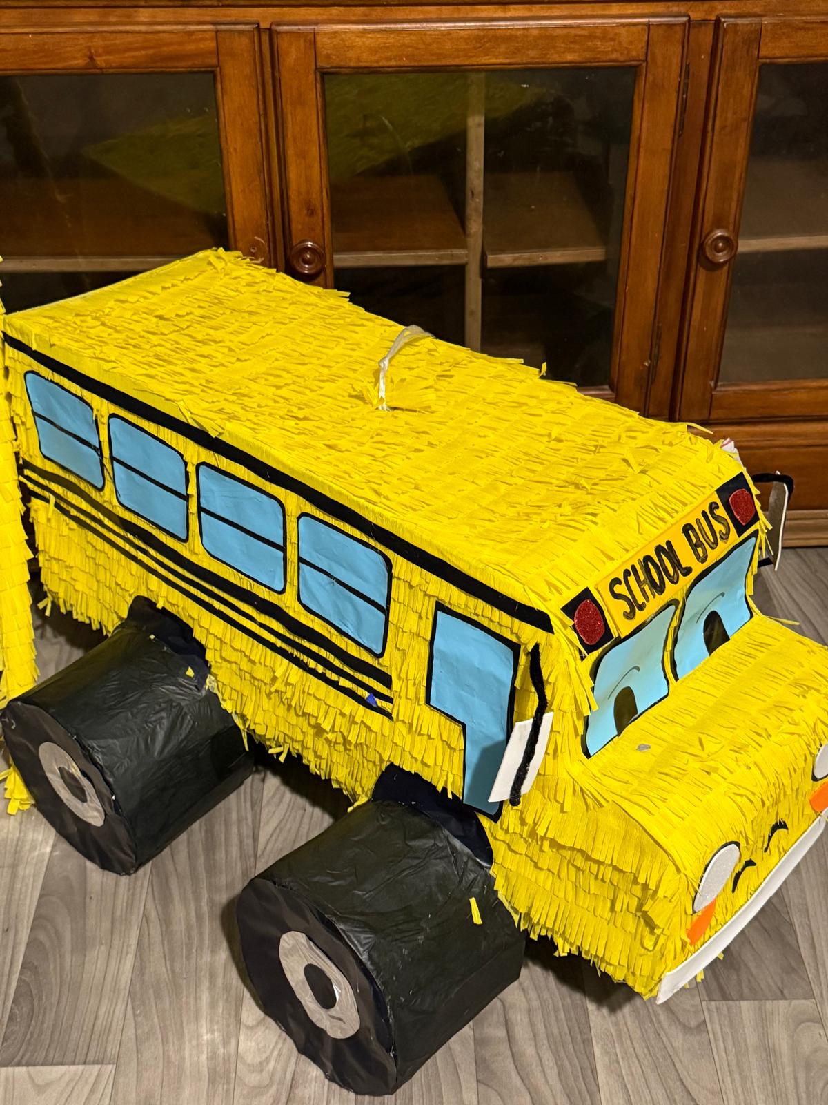 Piñata Monster Truck Autobús Escolar 3D 🚌🔥 – Tamaño Mediana